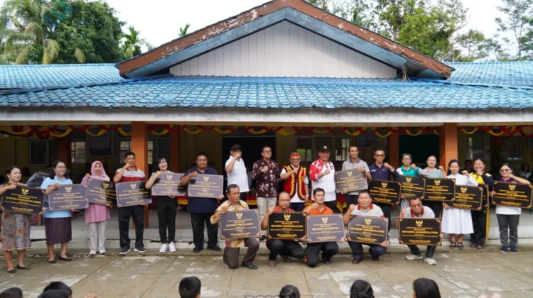 Kunjungan Mendikdasmen RI Disambut Wali Kota di SMPN 2 Dharma Caraka