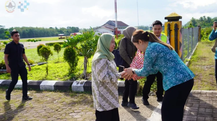 Kunker Staf Ahli I TP PKK Sumut Disambut Ketua TP PKK Gunungsitoli