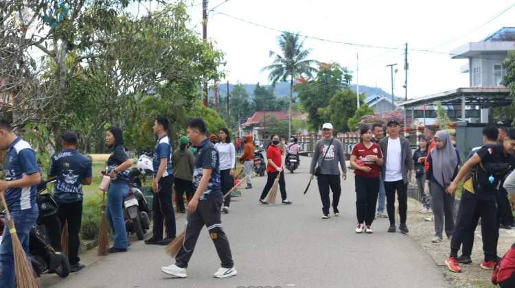 Gotong Royong Massal, Wujudkan Gunungsitoli Bersih, Sehat, dan Asri