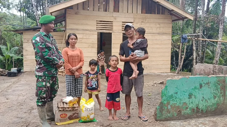 Dandim 0213/Nias Salurkan Bantuan untuk Korban Bencana di Gunungsitoli