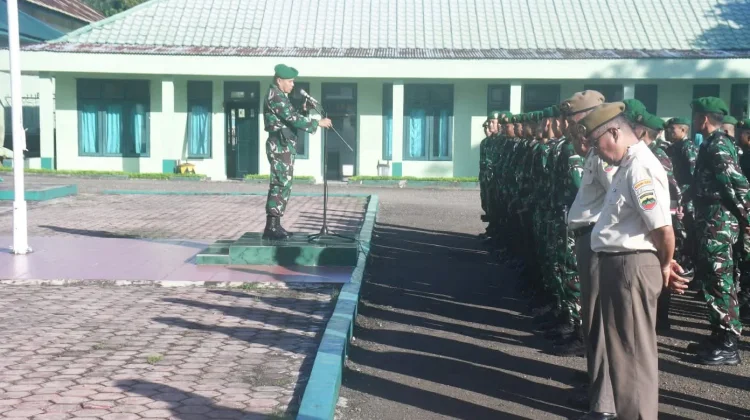 Kasdim Pimpin Upacara Bendera Bulanan di Kodim 0213/Nias