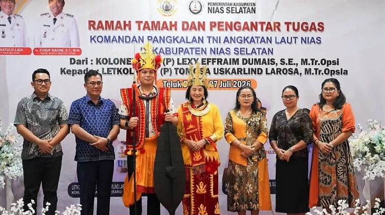 Bupati Nias Selatan Lepas Kolonel Lexy Dumais, Sambut Letkol Tomosa