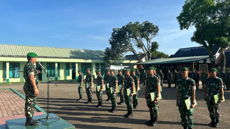 Dandim 0213/Nias Lepas Bintara dan Tamtama Pindah Satuan