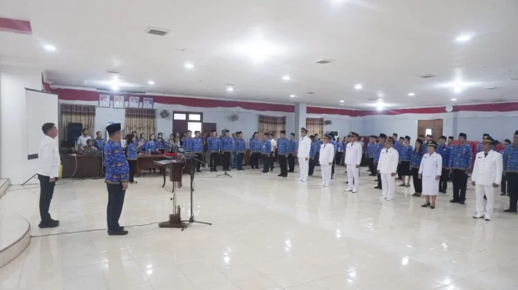 Bupati Sokhiatulo Laia Lantik 11 Pejabat Administrator dan Pengawas