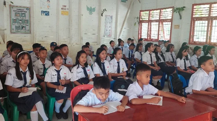 Hari kedua MPLS SMPN 2 Somolo-molo Berjalan Sukses