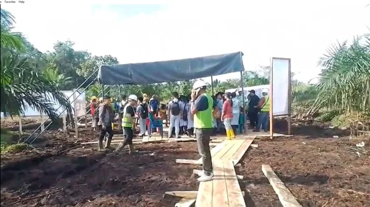 Sekolah Sering Banjir dan Atap Bocor, Siswi SMKN 1 Gido Bersyukur Ada Gedung Baru