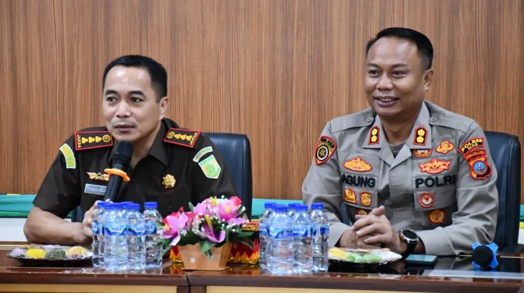 Kapolres Nias Ngopi Bareng bersama Kajari Gunungsitoli