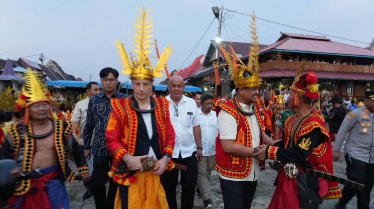 Bupati Amizaro Dampingi Gubernur Sumut dan Dubes Prancis Kunjungi  Bawamataluo