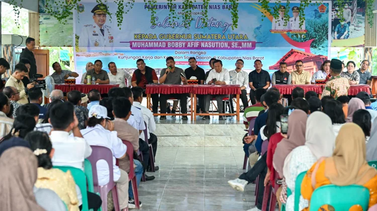 Dialog dengan Warga Nias Barat, Gubsu Tambah Bantuan Kapal dari Uang Pribadi