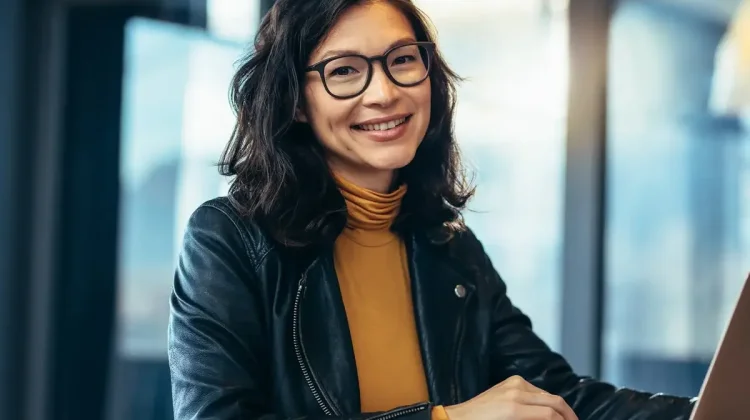 Kisah Nyata Perempuan Hebat yang Tetap Bekerja setelah Menikah