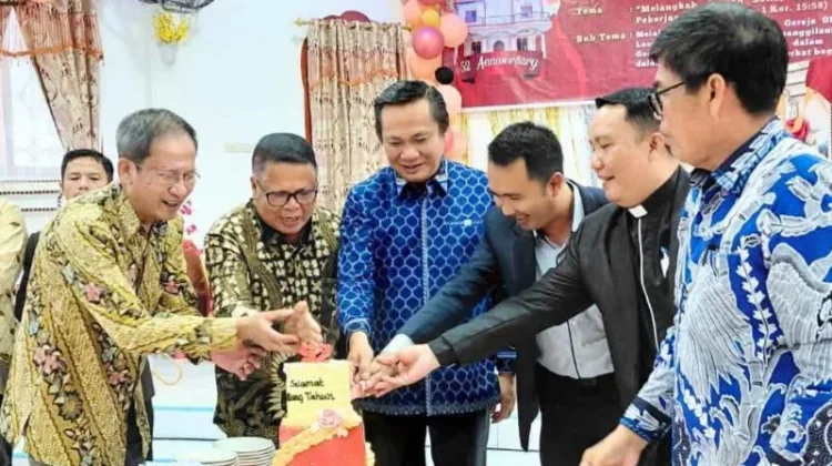 Bupati Nias Barat Hadiri HUT ONKP Lasara Onolimbu
