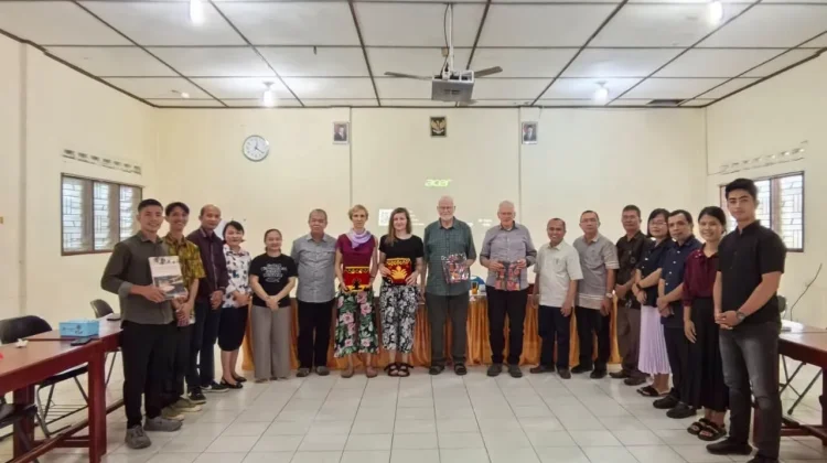 STT BNKP Sundermann Sambut Kunjungan Keluarga Misionaris RMG