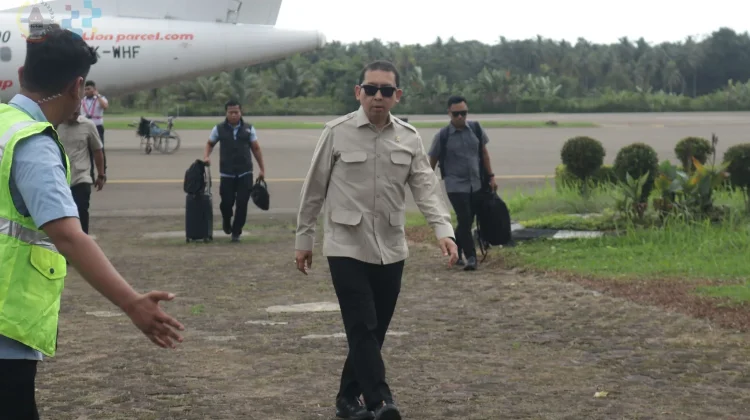 Menteri Kebudayaan RI Tiba di Nias, Disambut Wali Kota Gunungsitoli