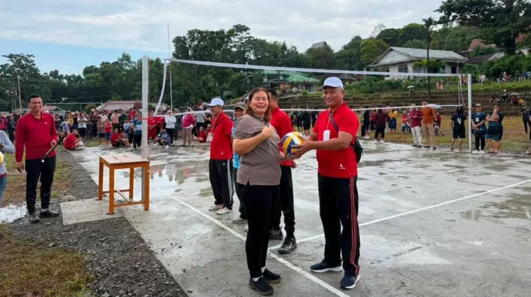 HUT RI ke-81 di Mandrehe Diawali Turnamen Voli, Perebutkan Hadiah Rp25 Juta