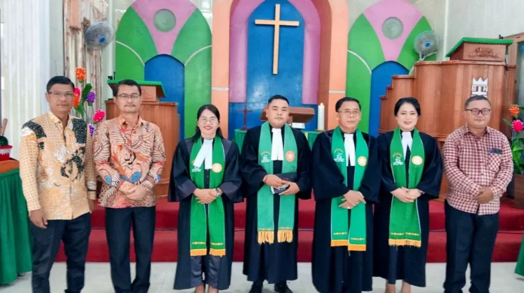 Ephorus BNKP Lantik Pendeta Baru Jemaat Afia Resort 52