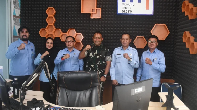 Karya Bakti TNI Nias: Kesehatan Gratis dan Bansos untuk Ribuan Warga
