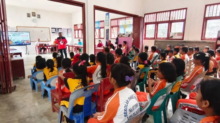 Tingkatkan Kesiapsiagaan Warga Sekolah Melalui Materi Edukatif Rawan Bencana