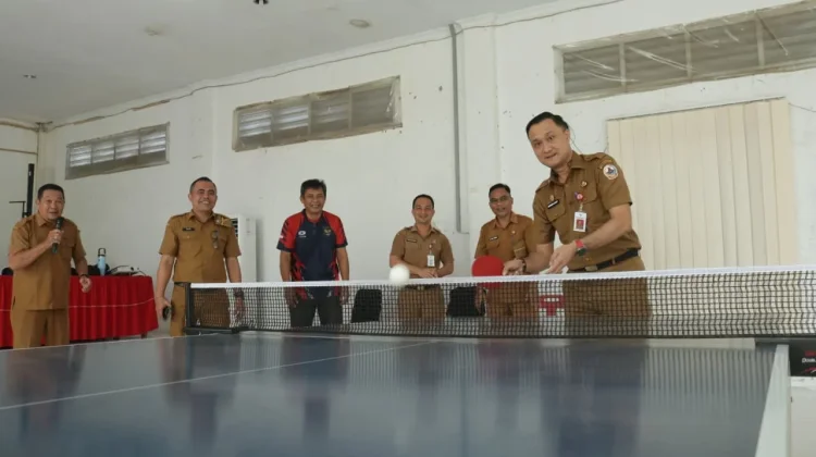 HUT ke-81 RI, Pemko Gunungsitoli Pererat Kebersamaan lewat Tenis Meja