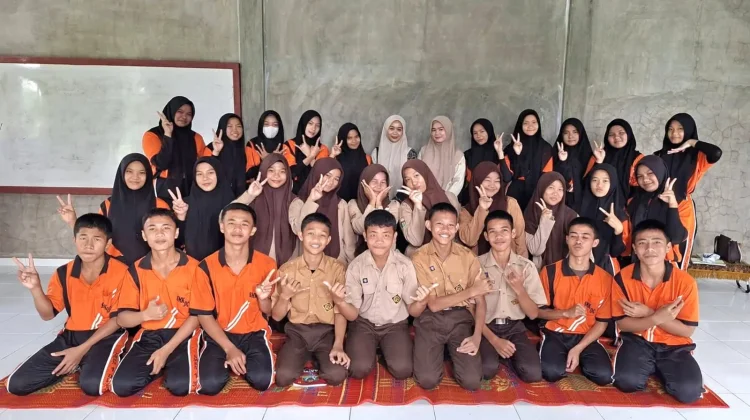Penyuluh Agama Islam KUA Gustar Isi Kajian di SMK Negeri 1 Dharma Caraka