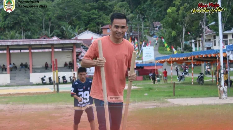 Seru! Lomba Egrang di Kabupaten Nias Sambut HUT Kemerdekaan