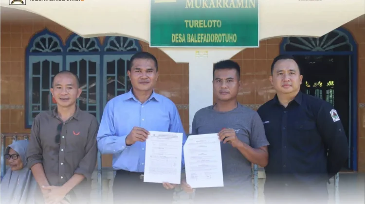 Gubernur Sumut Serahkan 1 Unit Starlink di Desa Balefadorotuho