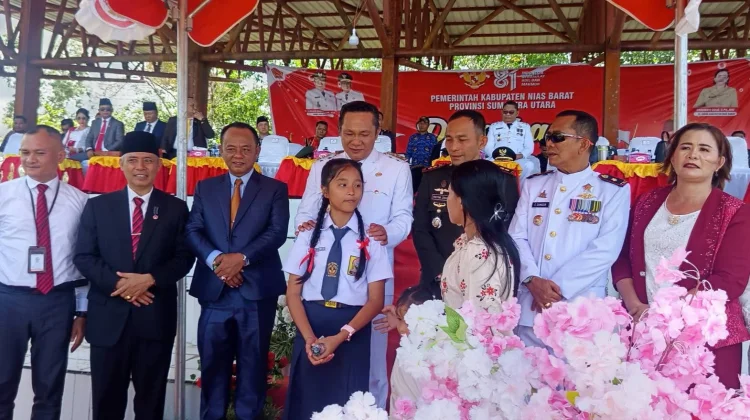 Juara Pidato Bahasa Inggris Mendapat Apresiasi dari Bupati Eliyunus