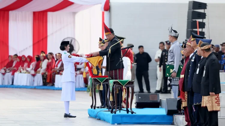 HUT RI ke-81 Gubernur Bobby Soroti Pemerataan Pembangunan di Nias