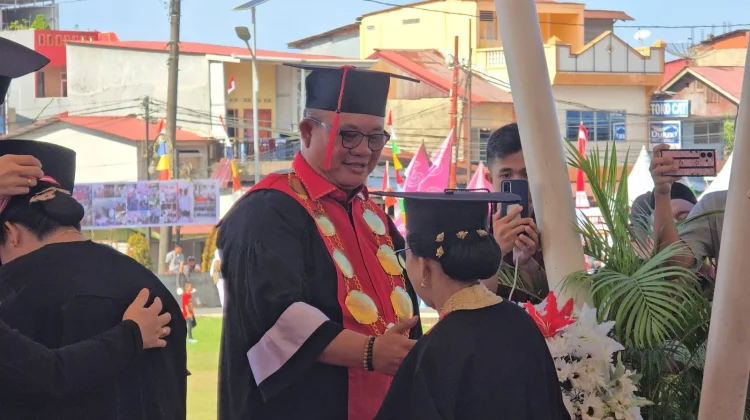 Wali Kota Ingin Lansia di Kota Gunungsitoli Sehat, Bergembira dan Bahagia Terus