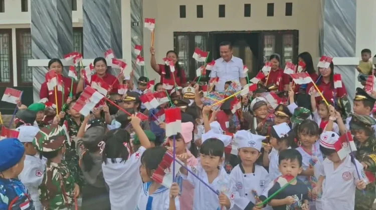 Rumdis Jabatan Bupati Nias Barat Kedatangan Anak-anak TK
