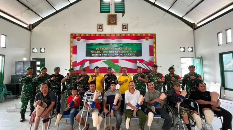 Kaki Palsu dan Rumah Layak, Bukti Nyata Karbak TNI AD untuk Warga Nias