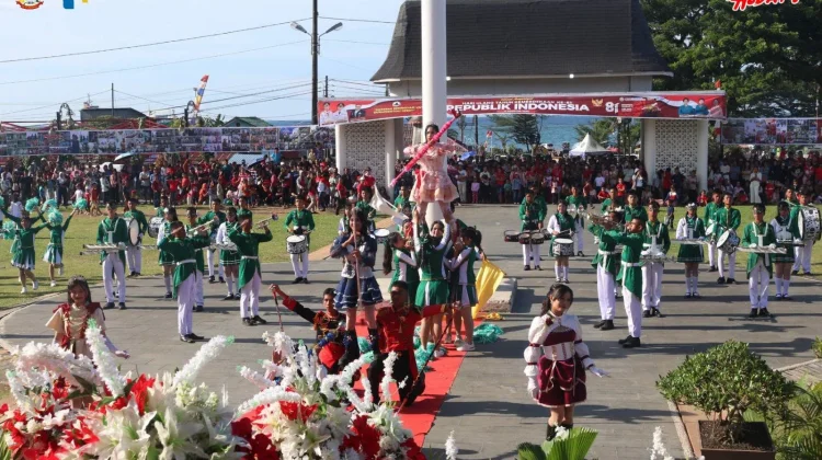 Lapangan Merdeka Bergemuruh, Warga Semarakkan HUT Ke-81 RI