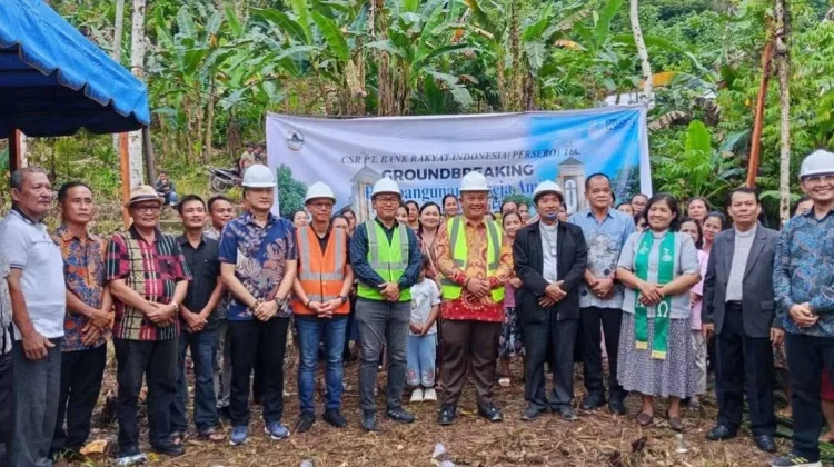 Peletakan Batu Pertama Gereja AMIN Hilizaritõ Resmi Dilaksanakan