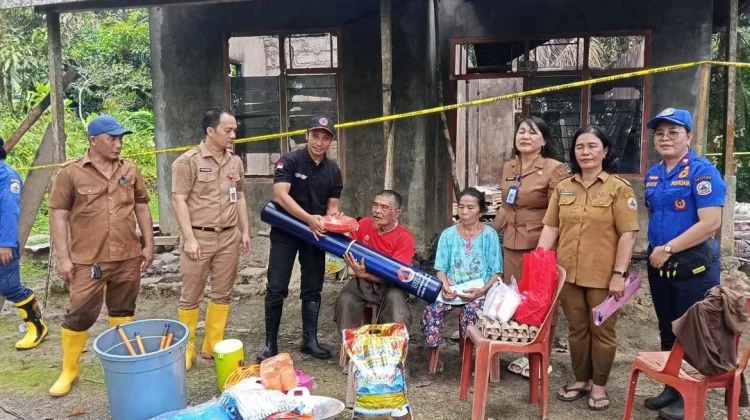 Pemberian Bantuan Stimulan Kepada Korban Kebakaran di Desa Hiligodu Ulun