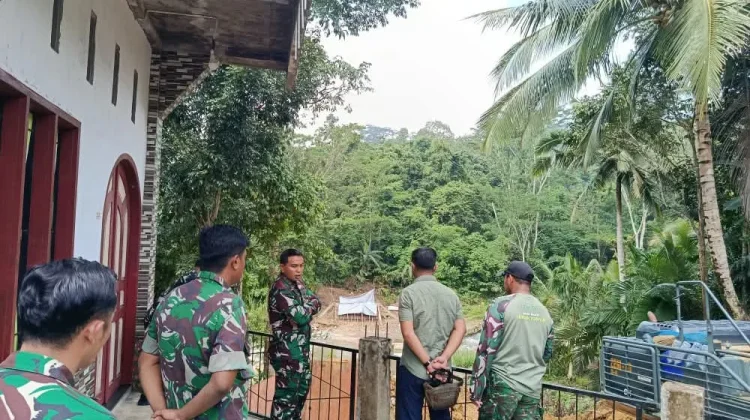 Monitoring Pembangunan Jembatan Modular, Dandim Nias Komsos bersama Satgas