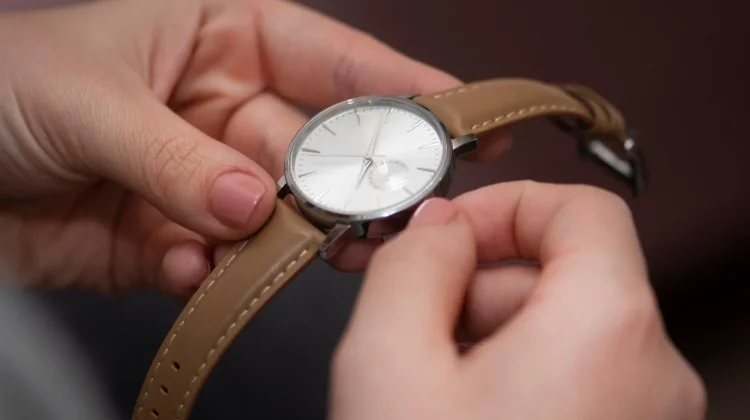 Cara Memilih Jam Tangan untuk Hadiah