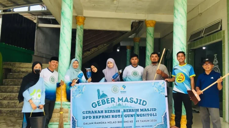 DPD BKPRMI Kota Gunungsitoli Santuni Kaum Dhuafa