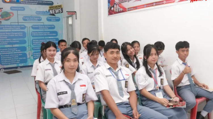 Diskominfo Gunungsitoli Bekali Siswa Prakerin Hadapi Era Digital
