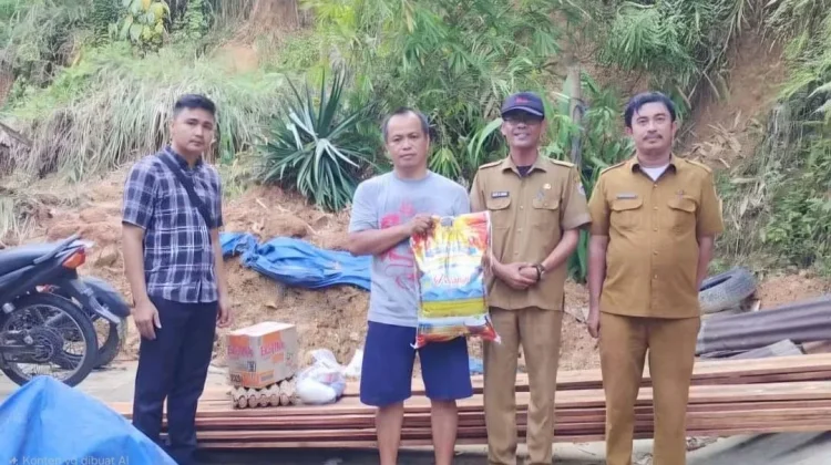 Dinsos Salurkan Bantuan Bagi Korban Longsor di Gunungsitoli Idanoi