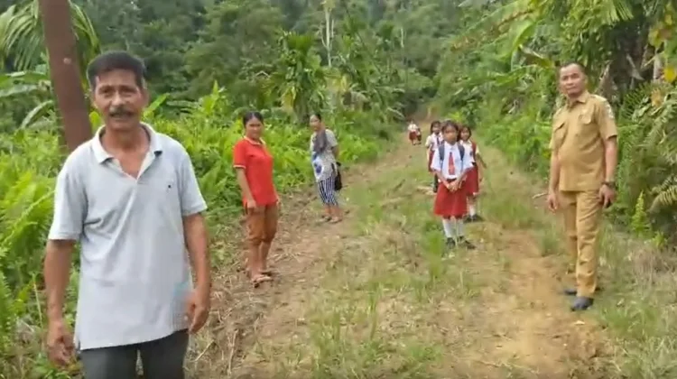26 Persen Jalan Nias Utara Kondisi Baik, Jalan Desa Baru Dibangun 2028