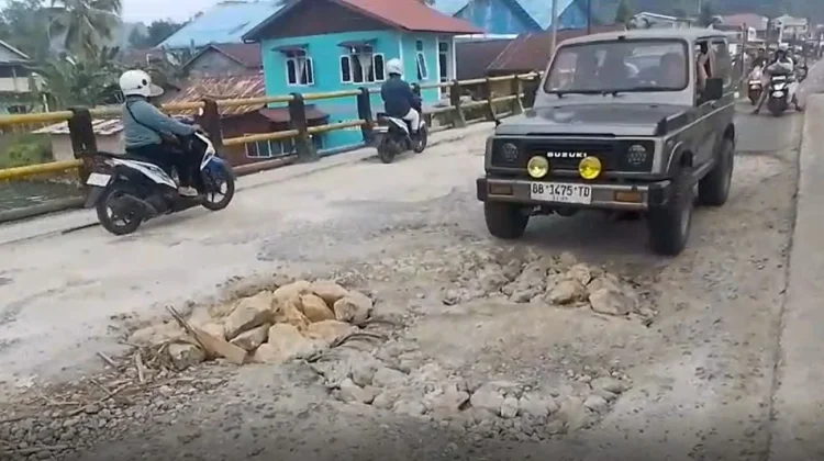 Jembatan Moawo Gunungsitoli Semakin Rusak Parah, Warga Desak Perbaikan