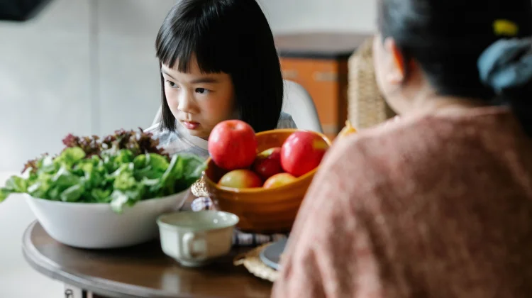 Tips Mengatasi Anak yang Suka Pilih-Pilih Makanan