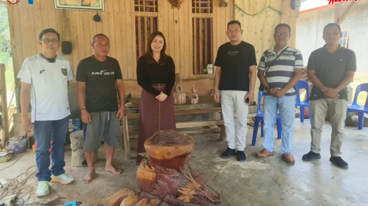 Dekranasda Dorong Kerajinan Ukir Kayu Naik Kelas