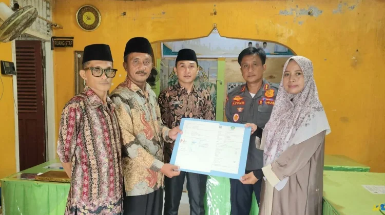 KUA Gunungsitoli Utara Laksanakan Penandatanganan Akta Ikrar Wakaf
