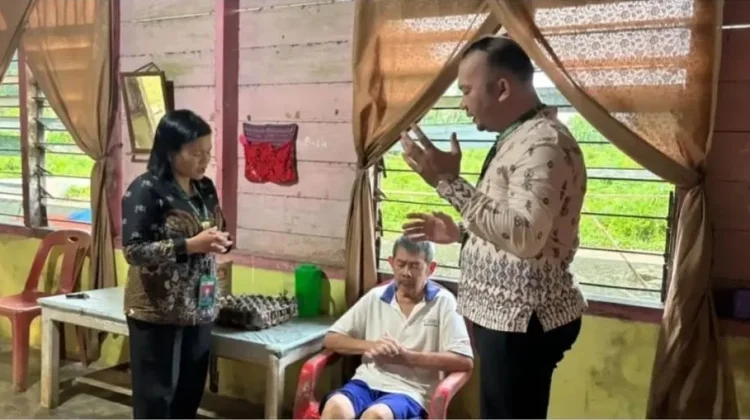 Hadir di tengah Keluarga Lansia, Kemenag Gunungsitoli Perkuat Pelayanan Rohani