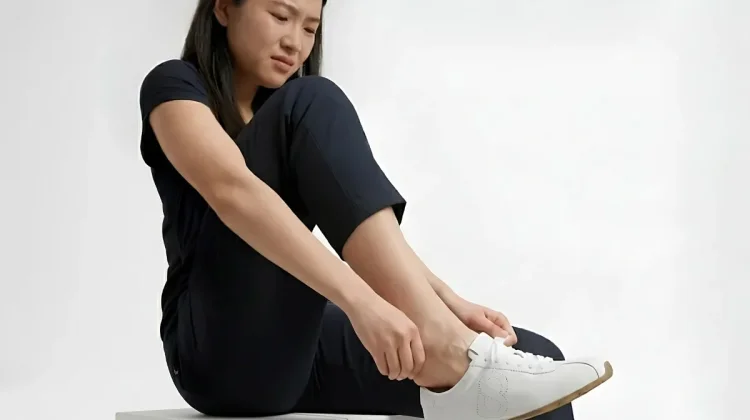 Cara Mudah Mengatasi Sepatu Kekecilan dan Sempit