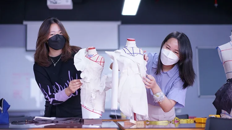 Fungsi Fashion pada Wanita Diera Masa Sekarang