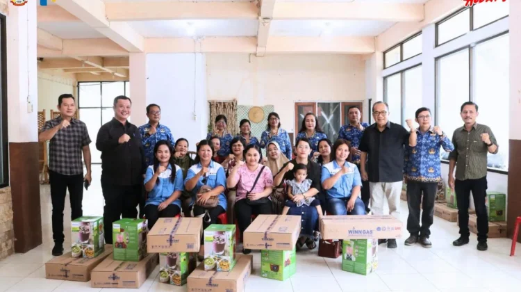 Pemko Gunungsitoli Fasilitasi Alat Produksi Bagi UMKM Kreatif