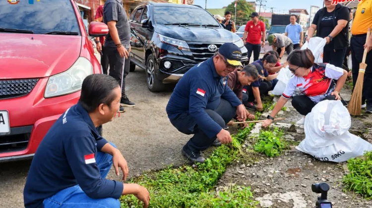 Wujudkan Kota Bersih, Pemko Gunungsitoli Gelar Gotong Royong Massal