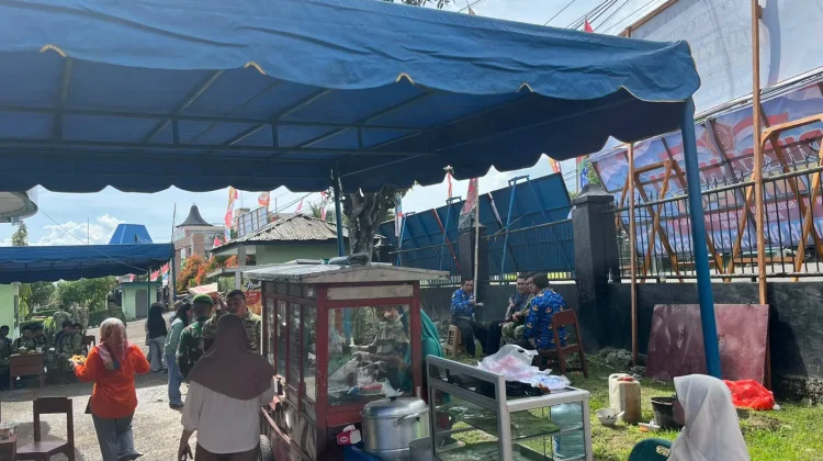 HUT ke-81 TNI, Kodim 0213/Nias Gelar Makan Gratis Bersama Masyarakat