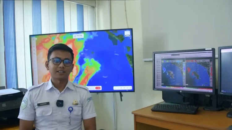 Siang-Sore Hari Kepulauan Nias Potensi Hujan Sedang